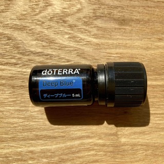 ドテラ(doTERRA)の【新品未開封】　ドテラ　ディープブルー　5ml(エッセンシャルオイル（精油）)