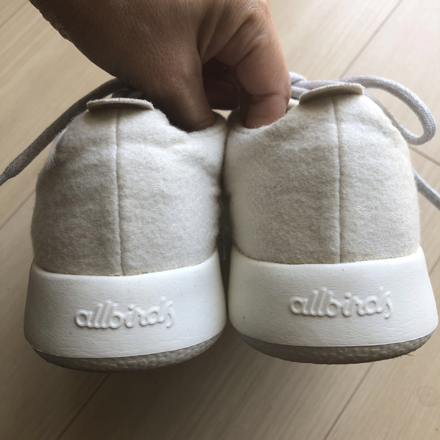 allbirds オールバーズ　白　ウールスニーカー レディースの靴/シューズ(スニーカー)の商品写真