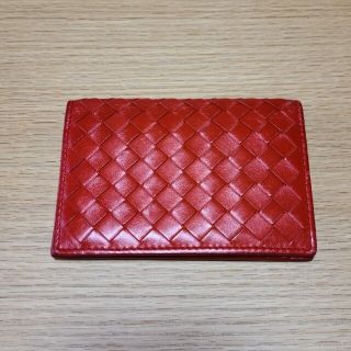 ボッテガヴェネタ(Bottega Veneta)のボッテガヴェネタ　2つ折りカードケース　レッド(名刺入れ/定期入れ)