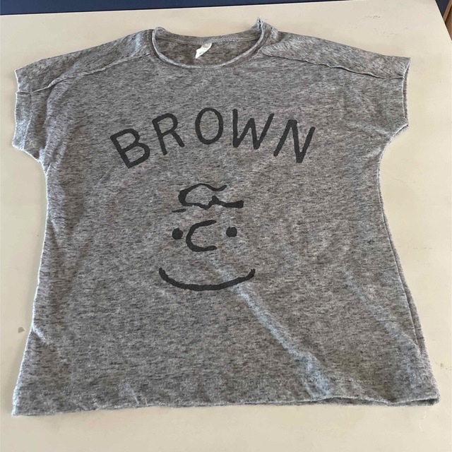 PEANUTS(ピーナッツ)のチャーリーブラウンTシャツ(120サイズ) キッズ/ベビー/マタニティのキッズ服女の子用(90cm~)(Tシャツ/カットソー)の商品写真