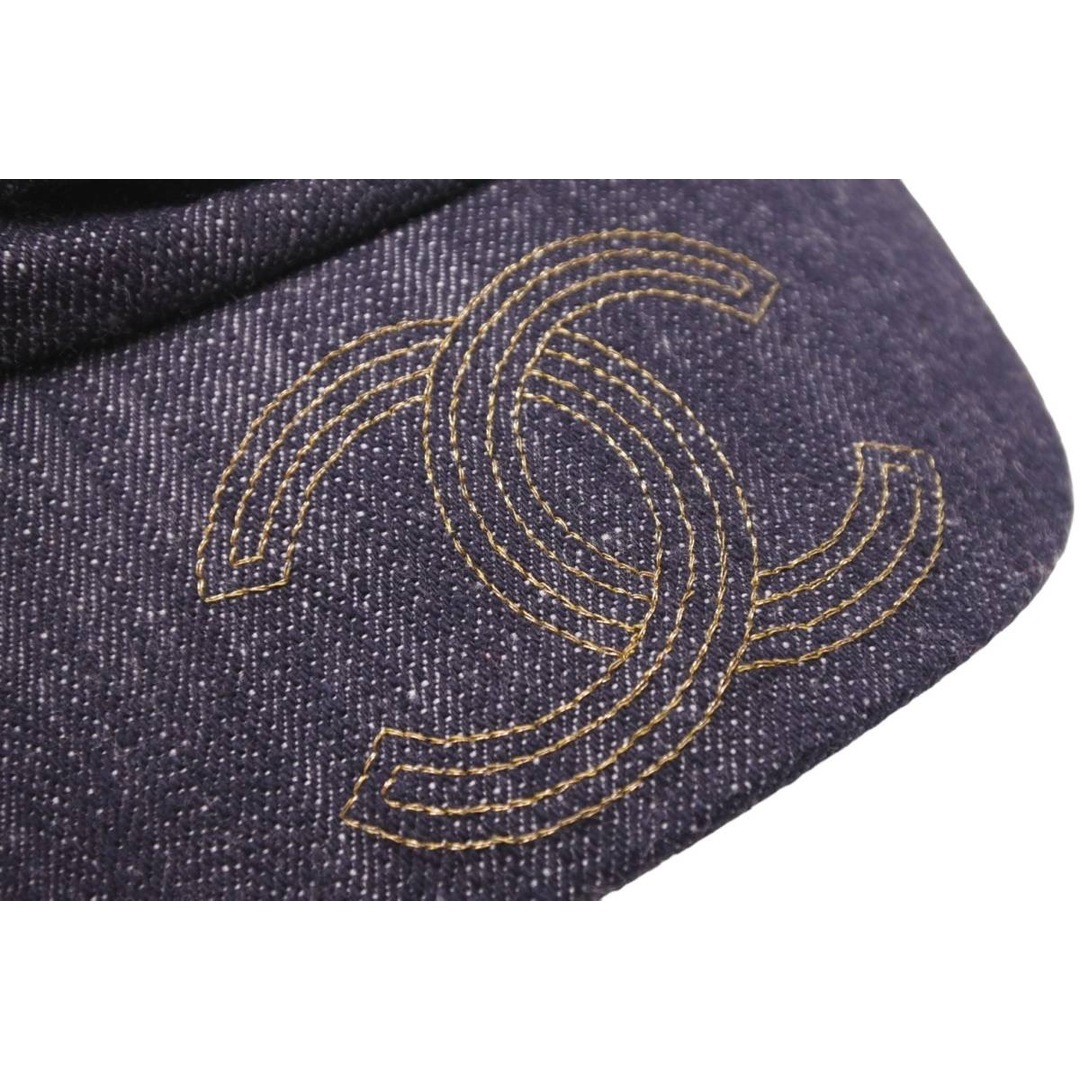 CHANEL(シャネル)の極美品 CHANEL シャネル デニム インディゴ サンバイザー ココマーク ゴールド 刺繍 ロゴ 帽子 小物 ONE SIZE 中古 48536 レディースの帽子(その他)の商品写真