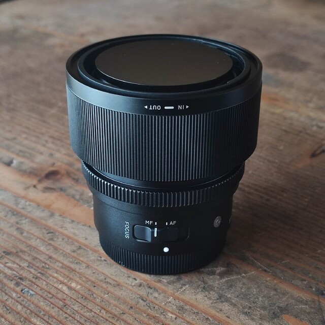 SIGMA(シグマ)のSIGMA35mm F2 DG DN [ソニーE用] 　中古美品 スマホ/家電/カメラのカメラ(レンズ(単焦点))の商品写真