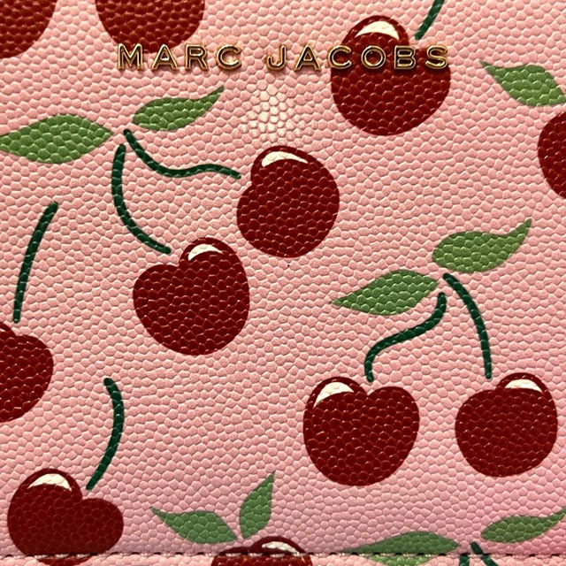 MARC JACOBS(マークジェイコブス)の【美品】▲マークジェイコブス パスケース チェリー レディースのファッション小物(パスケース/IDカードホルダー)の商品写真