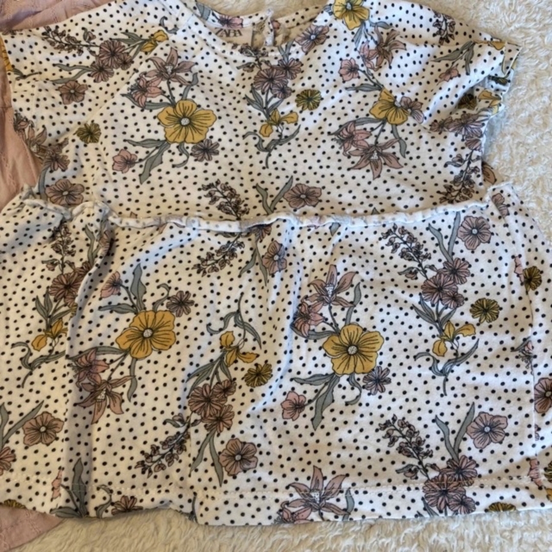 ZARA KIDS(ザラキッズ)の80 女の子　トップス キッズ/ベビー/マタニティのベビー服(~85cm)(Ｔシャツ)の商品写真