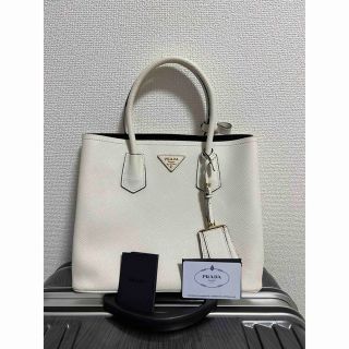 プラダ 革 バッグ(ホワイト/白色系)の通販 300点以上 | PRADAの プラダ 革 バッグ(ホワイト/白色系)の通販 300点以上 | PRADAの