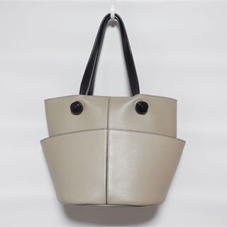 クーポンで半額☆2280円! TODS トッズ タッセル付きバケットバッグ