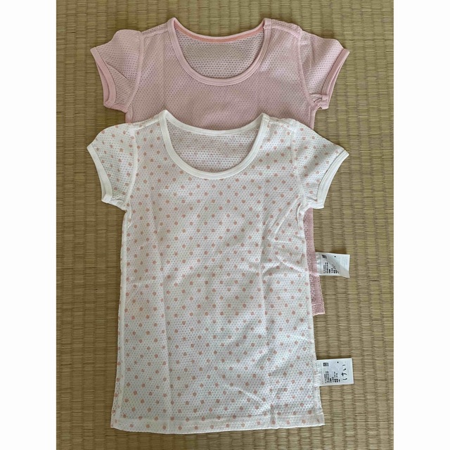 UNIQLO(ユニクロ)の【ユニクロ 】コットンメッシュ半袖肌着（2枚）100cm キッズ/ベビー/マタニティのキッズ服女の子用(90cm~)(下着)の商品写真