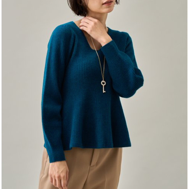 新品✨タグ付き♪定価27,500円 アナイ ニット ブルーほか 大特価‼️
