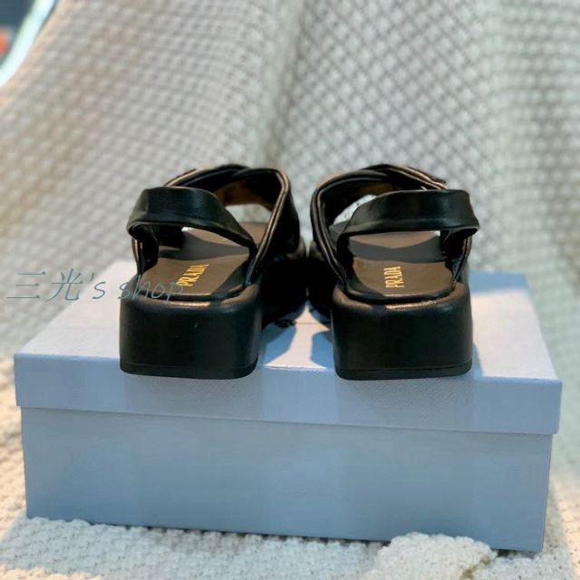 極美品 PRADA キルトナッパレザー フラットフォームサンダル 最も優遇