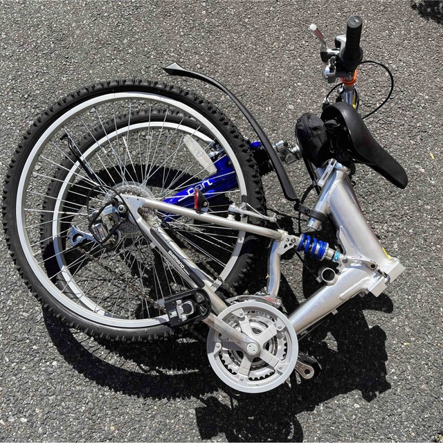 UGO片山右京プロデュース26インチ3×6段変速折り畳み自転車フル UGO片山右京プロデュース26インチ3×6段変速折り畳み自転車フル