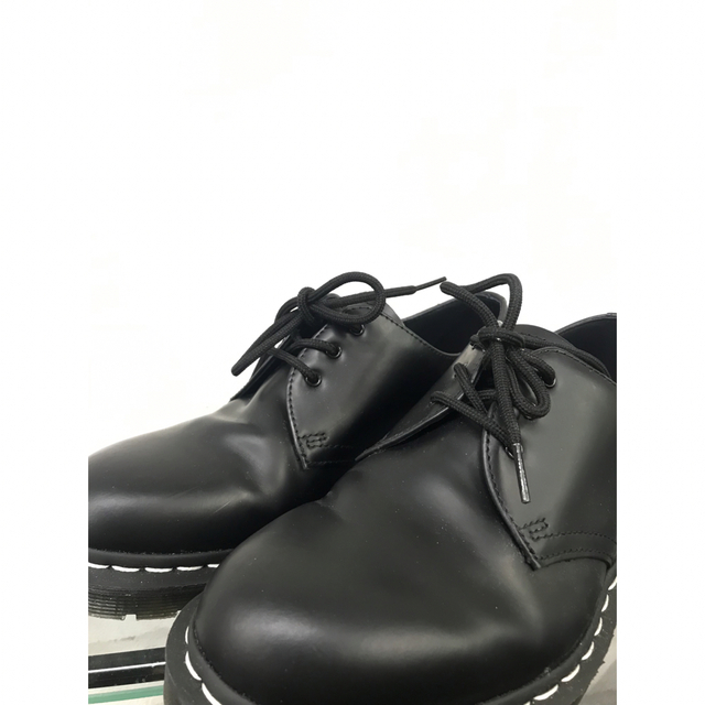 Dr.Martens(ドクターマーチン)のドクターマーチン ホワイトステッチ 3ホールシューズ 黒 メンズの靴/シューズ(ドレス/ビジネス)の商品写真