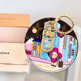 Louis Vuitton ILLUSTRE Xmas Tokyo Bag Charm and Key Holder