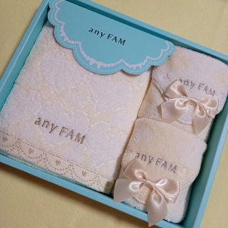 エニィファム(anyFAM)のanyFAM   エニィファム   フェイスタオル   タオルハンカチ(ハンカチ)