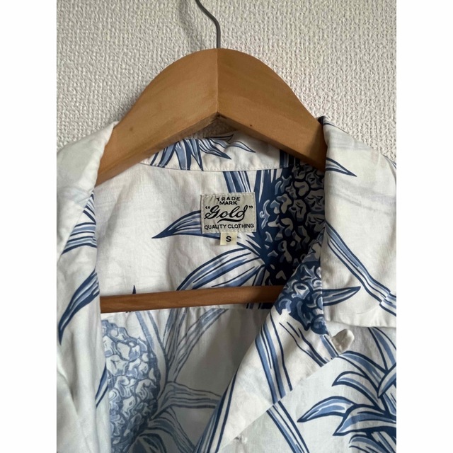 東洋エンタープライズ(トウヨウエンタープライズ)の東洋 GOLD アロハシャツ メンズS 日本製 メンズのトップス(シャツ)の商品写真