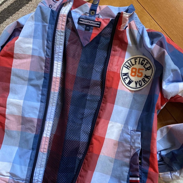 TOMMY HILFIGER(トミーヒルフィガー)のTOMMY キッズ キッズ/ベビー/マタニティのキッズ服男の子用(90cm~)(ジャケット/上着)の商品写真