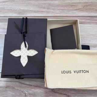 ヴィトン(LOUIS VUITTON) キーケース ラッピング/包装の通販 23点