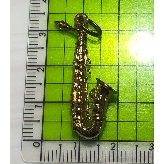 楽器モチーフの18金ygペンダントトップ
