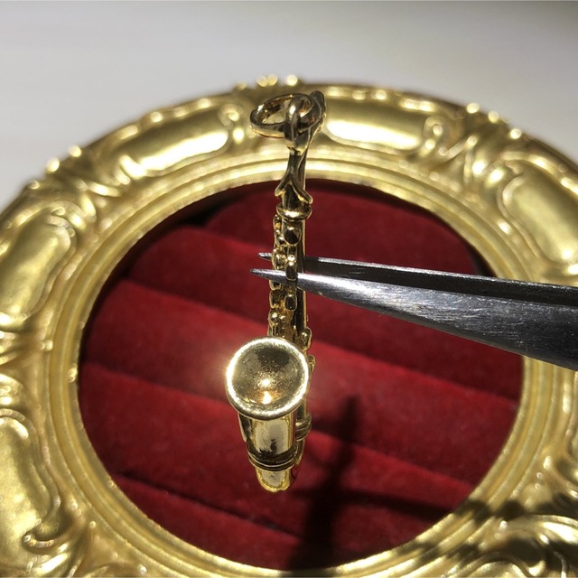 楽器モチーフの18金ygペンダントトップ