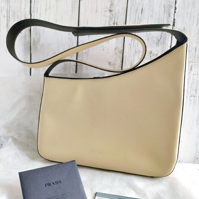 美品꙳★*゜PRADA プラダ ショルダーバッグ