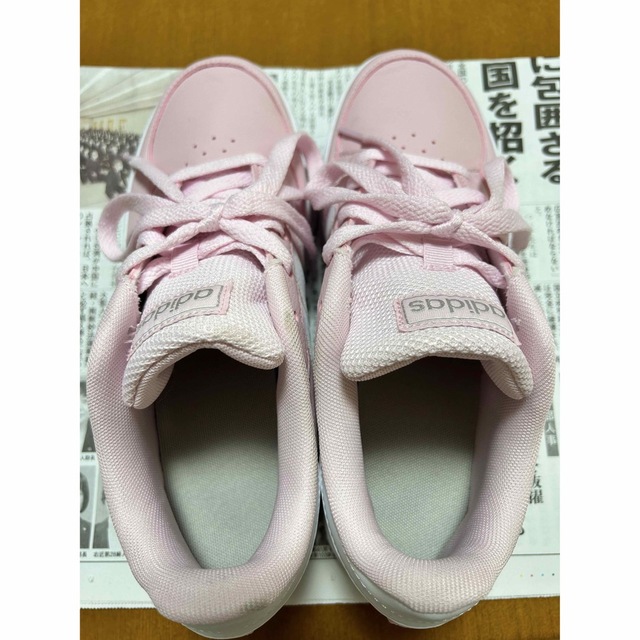 adidas(アディダス)のピンクの靴 レディースの靴/シューズ(スニーカー)の商品写真