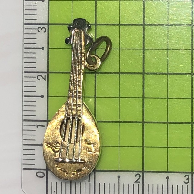 18金イエローゴールド 楽器モチーフペンダントトップ 高質で安価 28910