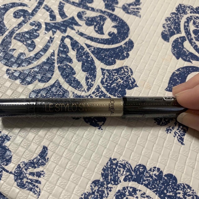 L'Oreal Paris(ロレアルパリ)の新品未使用ロレアルパリカラーリッシュルスティロスモーキー<アイシャドウ> コスメ/美容のベースメイク/化粧品(アイシャドウ)の商品写真