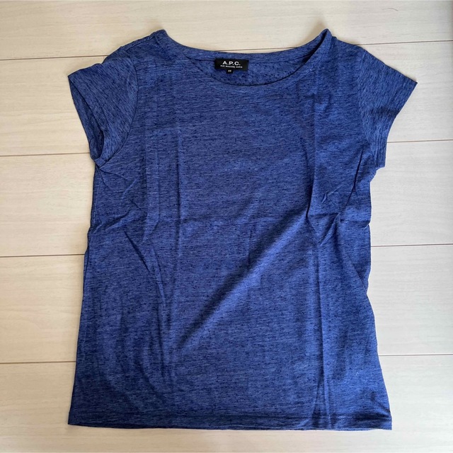 A.P.C(アーペーセー)のアーペーセー　A.P.C. Tシャツ　カットソー レディースのトップス(Tシャツ(半袖/袖なし))の商品写真