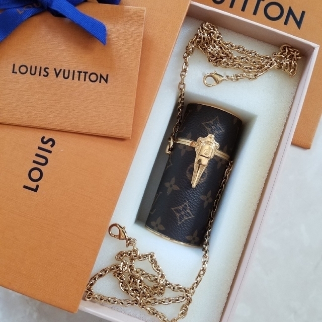 LOUIS VUITTON - ルイヴィトン モノグラム・チェーン付きリップ LOUIS VUITTON - ルイヴィトン モノグラム・チェーン付きリップ