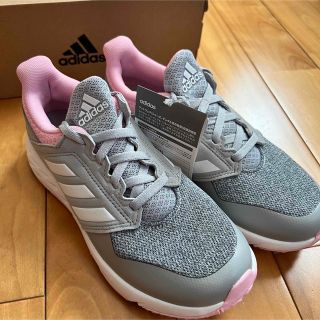 アディダス(adidas)の【 22.0 】 adidas(スニーカー)