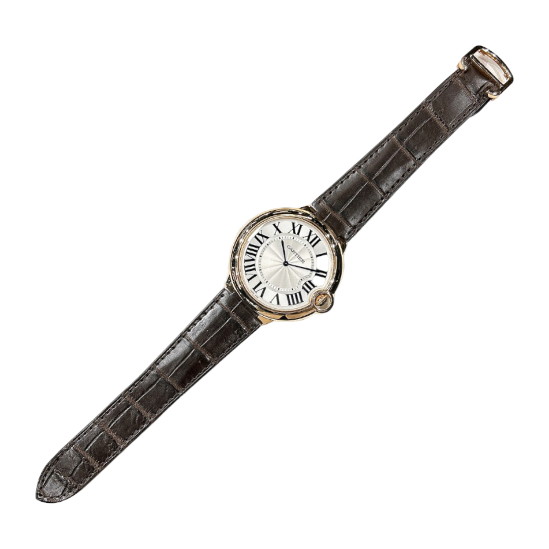 Cartier(カルティエ)の　カルティエ Cartier バロンブルーエクストラフラット W6920054 ピンクゴールド K18ピンクゴールド 手巻き メンズ 腕時計 メンズの時計(その他)の商品写真