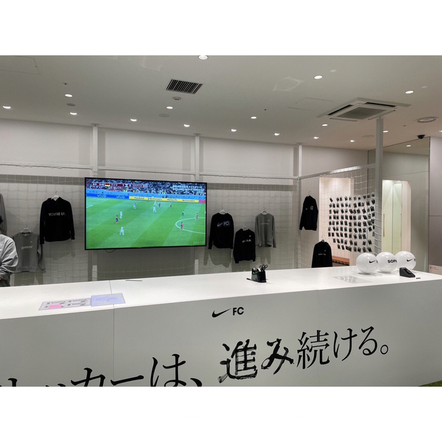 F.C.R.B.(エフシーアールビー)の値引き2XL NIKE FCPreseted by SOPH メンズのトップス(パーカー)の商品写真