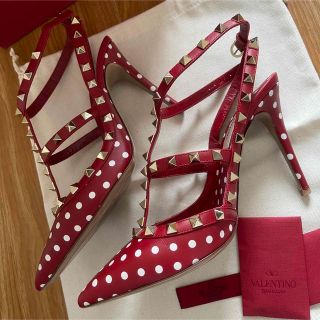 宇宙の香り ヴァレンティノ VALENTINO スタッズヒール ドット柄