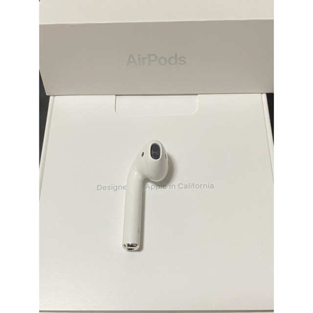 Apple(アップル)のエアーポッズ AirPods 第一世代 R 右耳のみ スマホ/家電/カメラのオーディオ機器(ヘッドフォン/イヤフォン)の商品写真