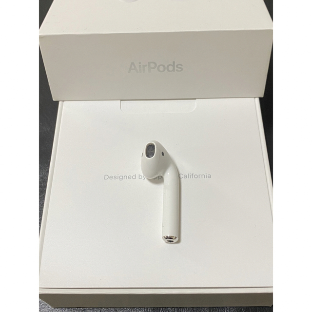 Apple(アップル)のエアーポッズ AirPods 第二世代 L 左耳のみ 片耳 スマホ/家電/カメラのオーディオ機器(ヘッドフォン/イヤフォン)の商品写真