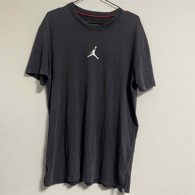 Jordan Brand（NIKE）(ジョーダン)の【NIKE】エア　ジョーダン　ブラックロゴTシャツ　メンズ　L　ドライフィット メンズのトップス(Tシャツ/カットソー(半袖/袖なし))の商品写真