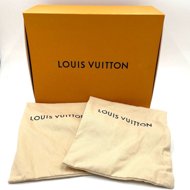 LOUIS VUITTON(ルイヴィトン)のLOUIS VUITTON ルイヴィトン ローファー ドライビングシューズ ホッケンハイムライン 革靴 約25cm 5 1/2 靴 BI3L1MGC 1A5UT2 カーフ    ブラック 黒 シルバー金具 メンズ 美品【中古品】 メンズの靴/シューズ(ドレス/ビジネス)の商品写真