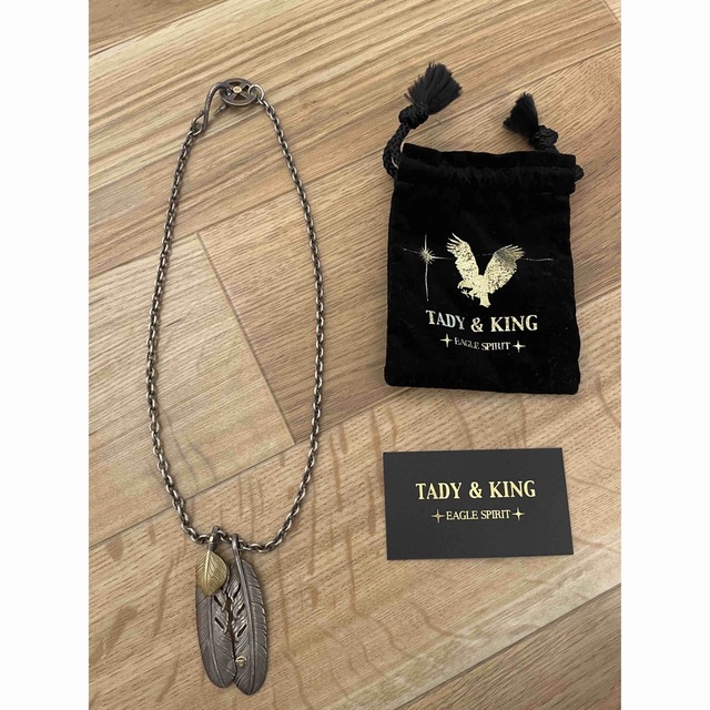 TADY&KING(タディアンドキング)のTADY&KING タディーアンドキング フェザー ネックレス メンズのアクセサリー(ネックレス)の商品写真