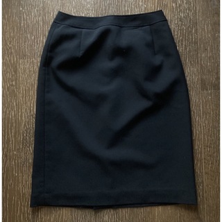 黒スカート(ひざ丈スカート)