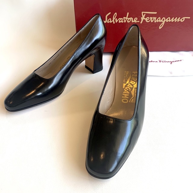 ◇新品未使用◇ Salvatore Ferragamo パンプス ブラック 6C 【現金特価