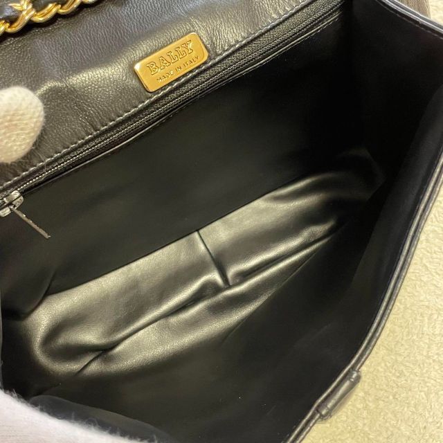 Bally(バリー)の【美品】BALLY チェーンショルダーバッグ レザー キルティング ターンロック レディースのバッグ(ショルダーバッグ)の商品写真