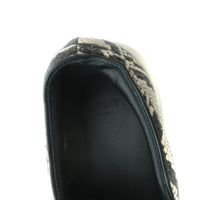 PELLICO(ペリーコ)のペリーコ サニー スリッポン パイソン柄 レザー 38 25cm べージュ 黒 レディースの靴/シューズ(スニーカー)の商品写真
