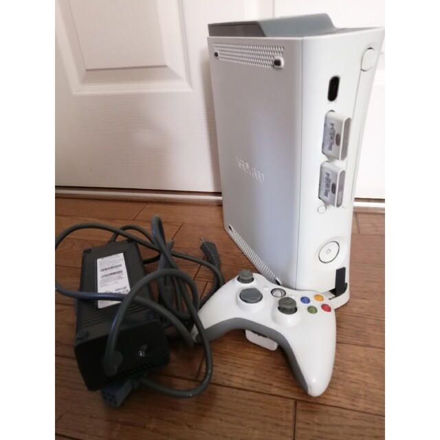 Xbox360(エックスボックス360)のXbox 360 エンタメ/ホビーのゲームソフト/ゲーム機本体(その他)の商品写真