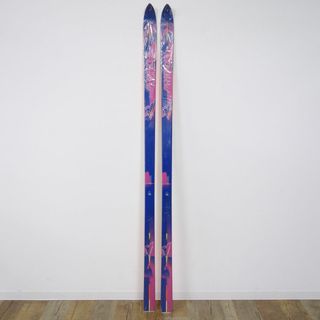 ロシニョール(ROSSIGNOL)の未使用 ロシニョール ROSSIGNOL KEVLAR RV 193cm センター 64ｍｍ スキー板 アウトドア 約1560ｇ(一本あたり)(板)