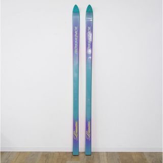 ロシニョール(ROSSIGNOL)の未使用 ロシニョール ROSSIGNOL Lumiere リュミエール 173cm センター 65ｍｍ スキー板 アウトドア 約1370ｇ(一本あたり)(板)