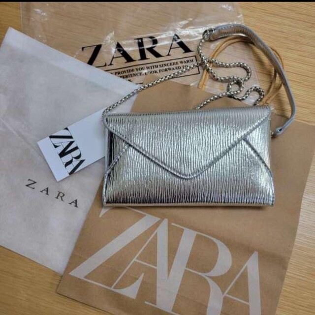 ZARA(ザラ)のZARA クラッチバッグ 結婚式 入学式 ウォレットバック 銀 シルバー 新品 レディースのバッグ(クラッチバッグ)の商品写真