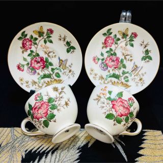 希少WEDG WOOD  ウェッジウッド黒壺　牡丹蝶々絵　カップ＆ソーサー　2客絵唐津