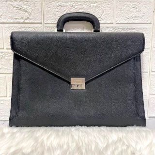 バーバリー(BURBERRY)の美品✨バーバリー　ビジネスバッグ　ブリーフケース　牛床革　黒　シルバー金具(ビジネスバッグ)