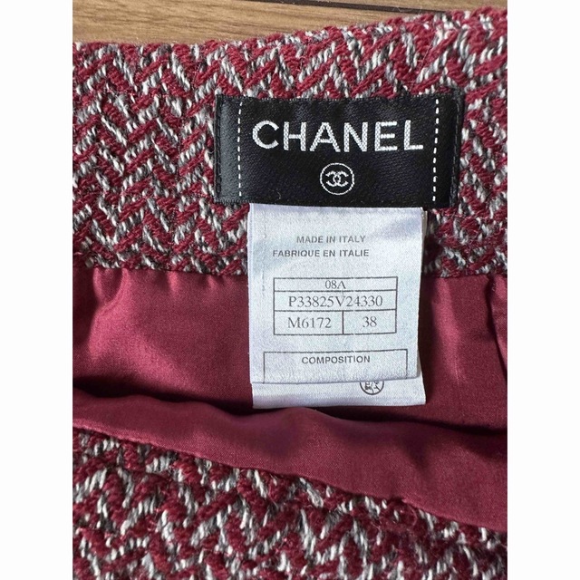 CHANEL(シャネル)のCHANEL ツイードスカート　red 38 レディースのスカート(ひざ丈スカート)の商品写真