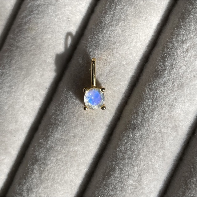 clair de lune ... rainbow moonstone ハンドメイドのアクセサリー(ネックレス)の商品写真