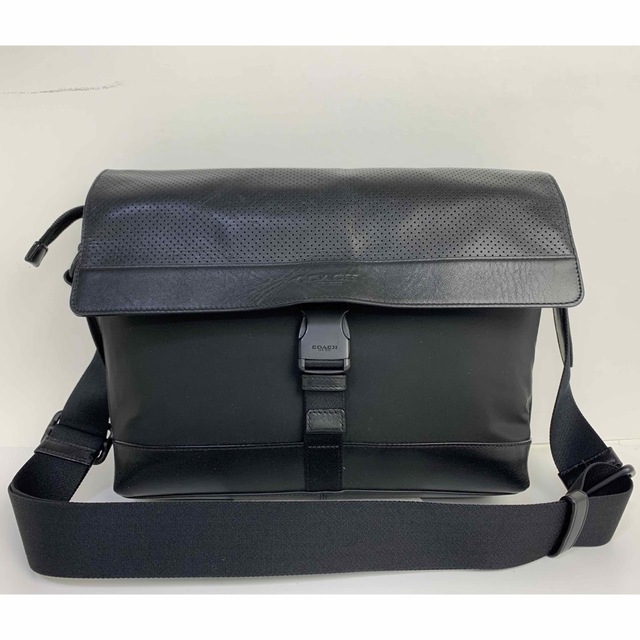 良品☆コーチ メンズ COACH パーフォレイテッド レザー ショルダー